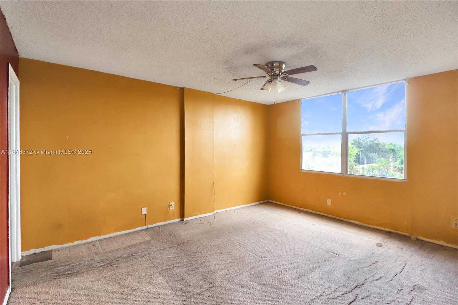 Small Image of 110 ROYAL PARK DR #3C, Oakland Park Number 7