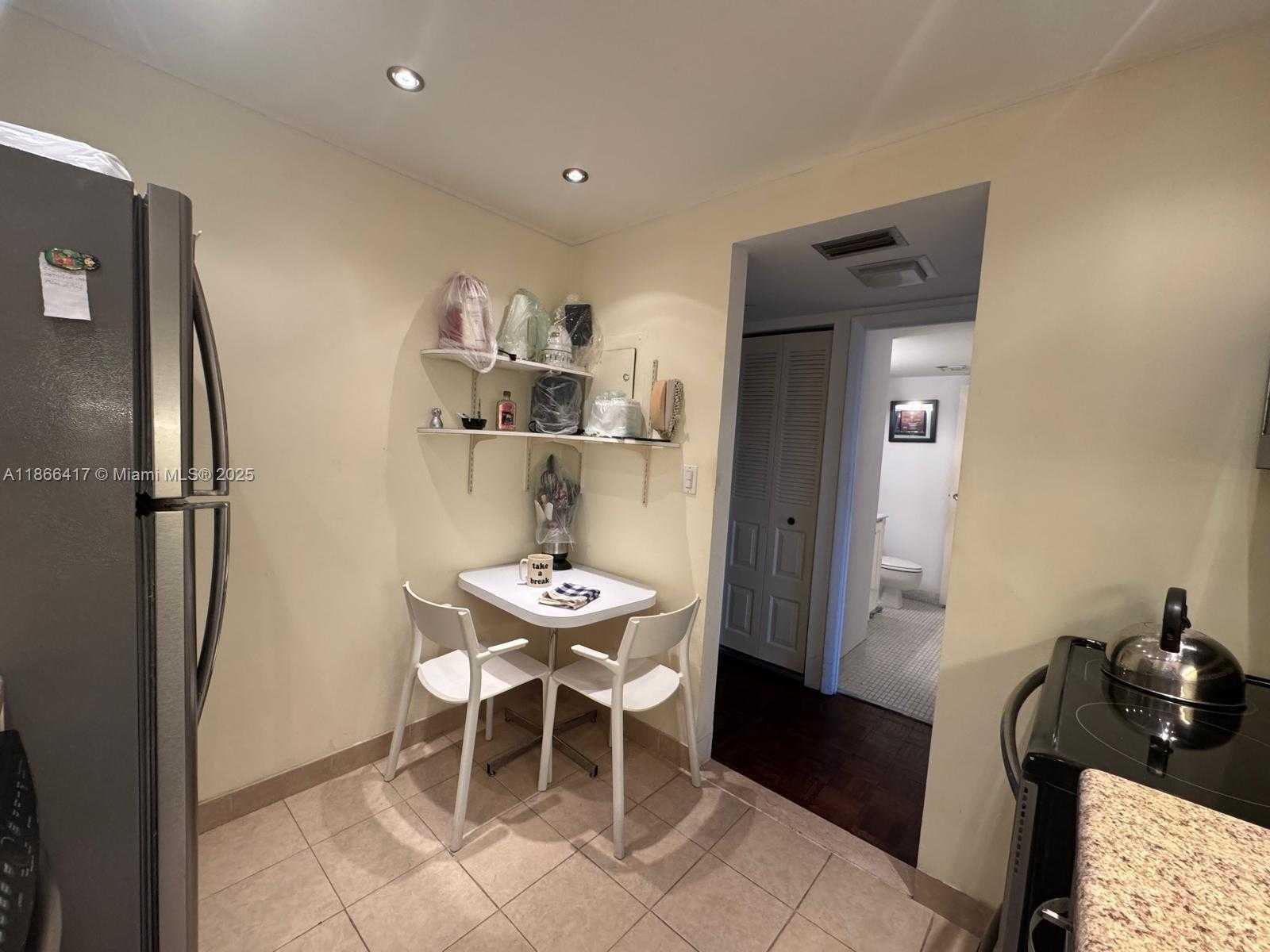 Small Image of 20335 E Country Club Dr, Aventura, FL 33180, USA Number 10