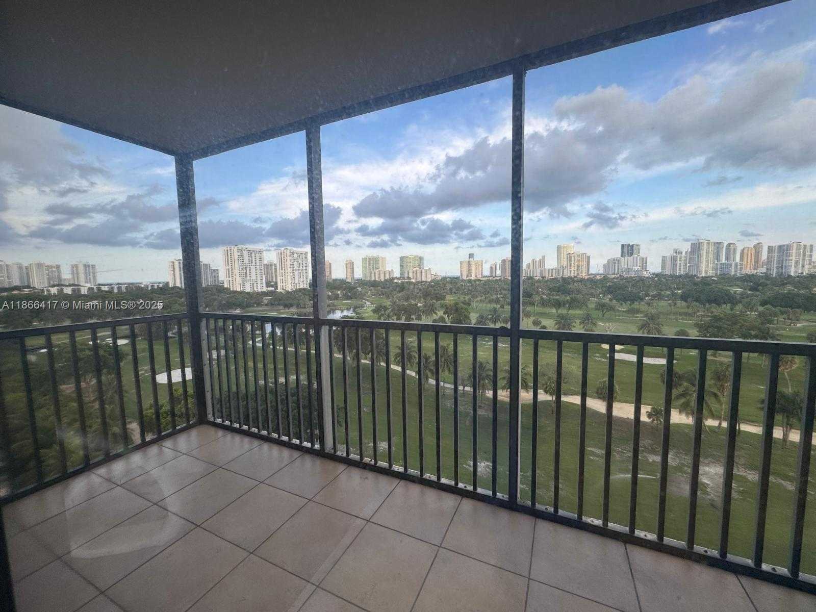 Small Image of 20335 E Country Club Dr, Aventura, FL 33180, USA Number 12