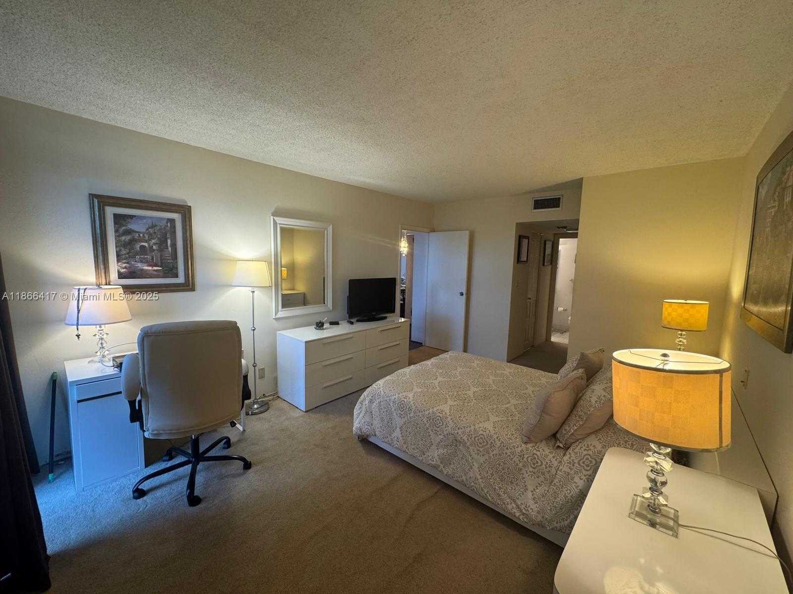 Small Image of 20335 E Country Club Dr, Aventura, FL 33180, USA Number 13
