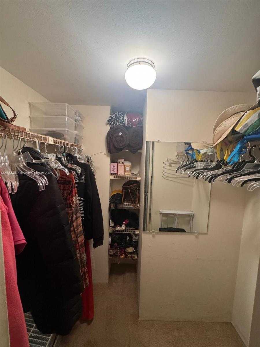 Small Image of 20335 E Country Club Dr, Aventura, FL 33180, USA Number 26