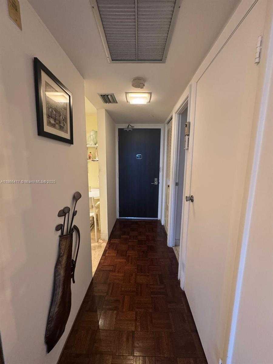 Small Image of 20335 E Country Club Dr, Aventura, FL 33180, USA Number 7