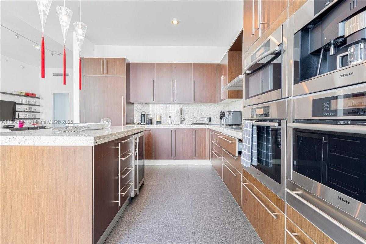 Small Image of 900 BRICKELL KEY BLVD #1101, Miami Number 10
