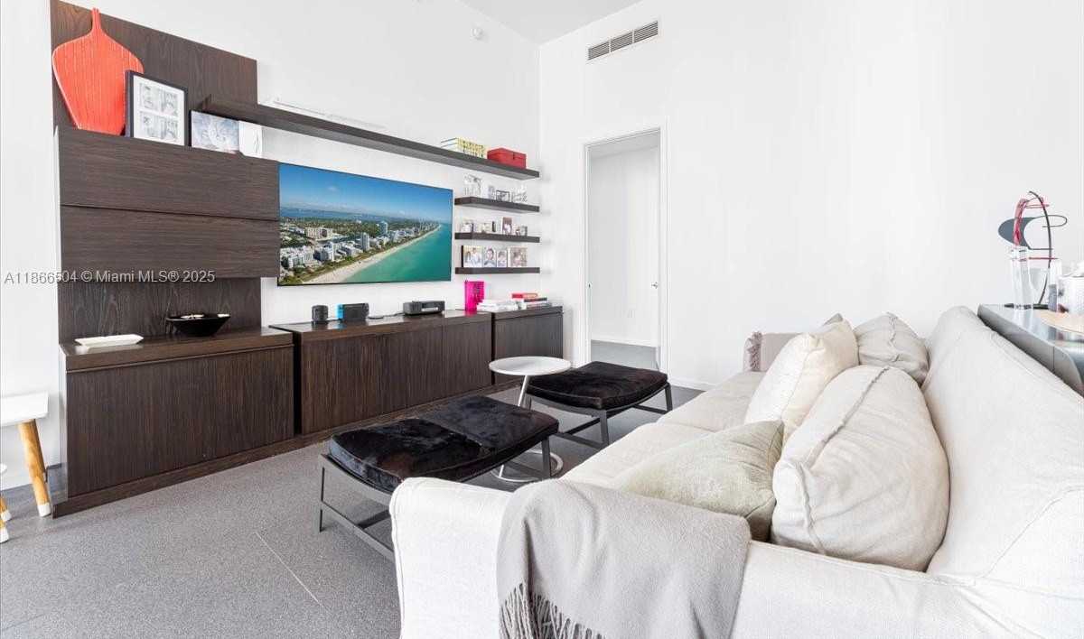 Small Image of 900 BRICKELL KEY BLVD #1101, Miami Number 11