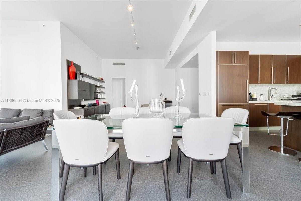 Small Image of 900 BRICKELL KEY BLVD #1101, Miami Number 17