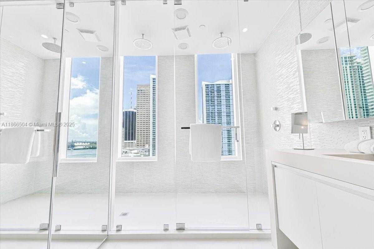 Small Image of 900 BRICKELL KEY BLVD #1101, Miami Number 22