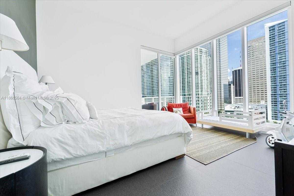 Small Image of 900 BRICKELL KEY BLVD #1101, Miami Number 25