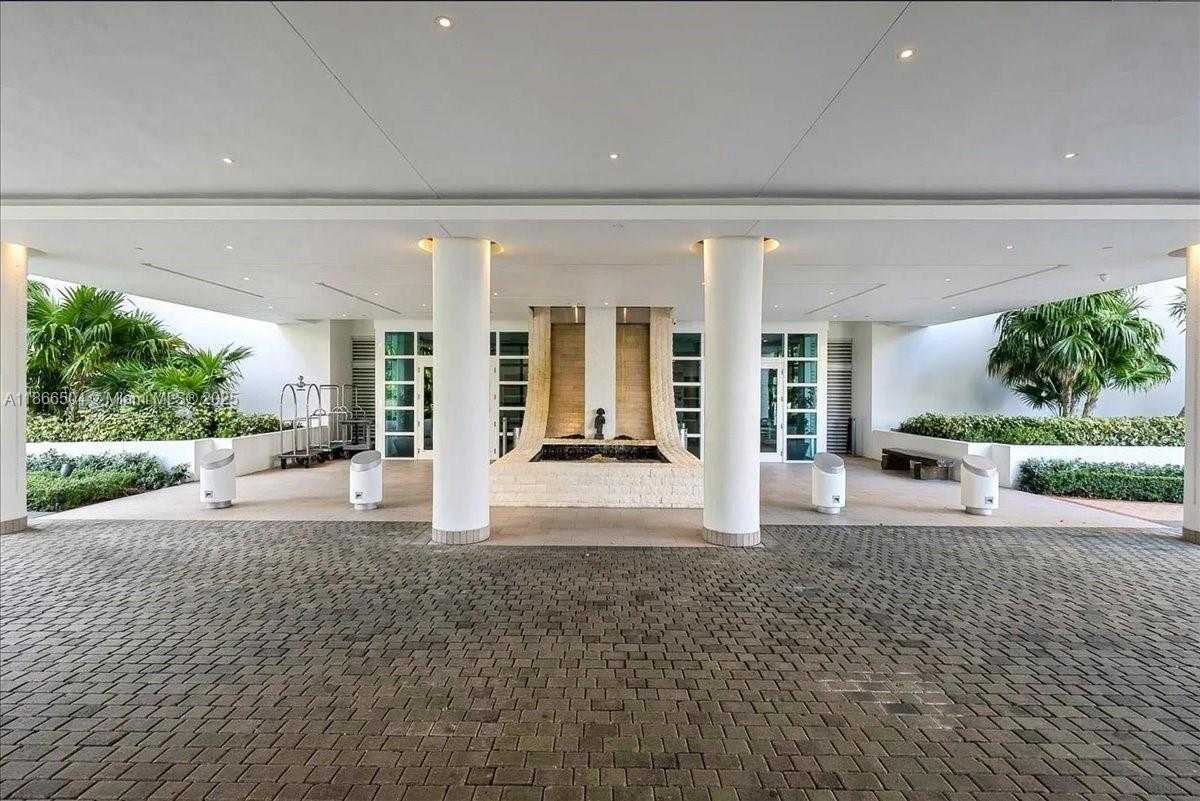 Small Image of 900 BRICKELL KEY BLVD #1101, Miami Number 30