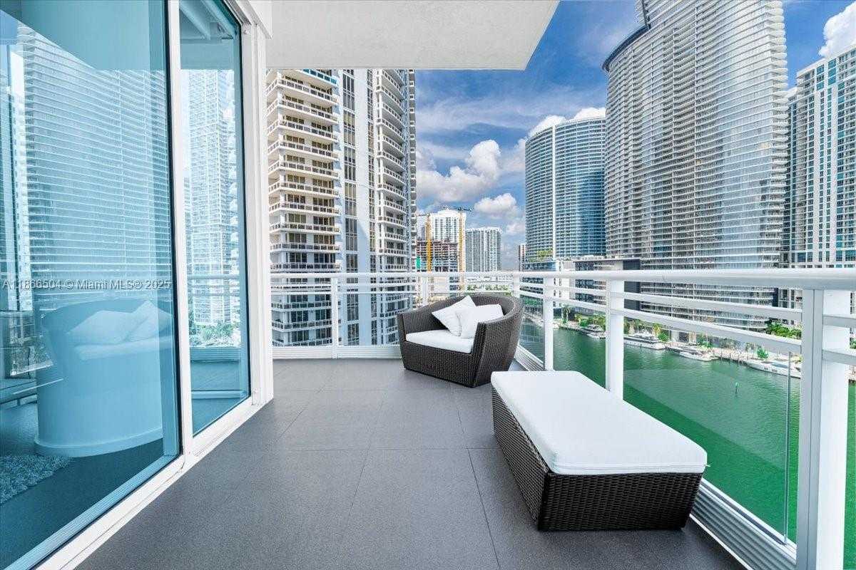 Small Image of 900 BRICKELL KEY BLVD #1101, Miami Number 4
