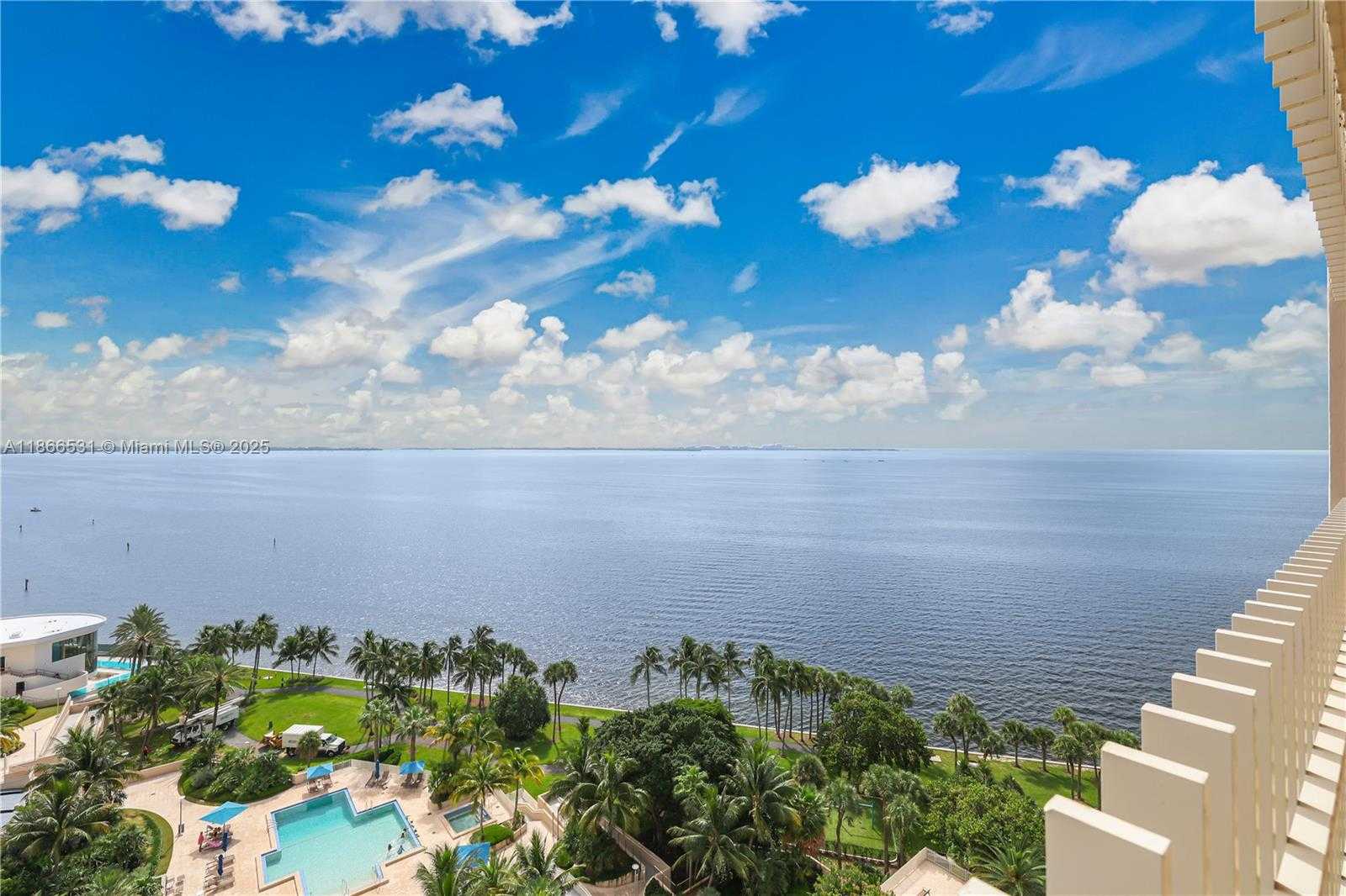 Small Image of 2 GROVE ISLE DR #B1603, Miami Number 11
