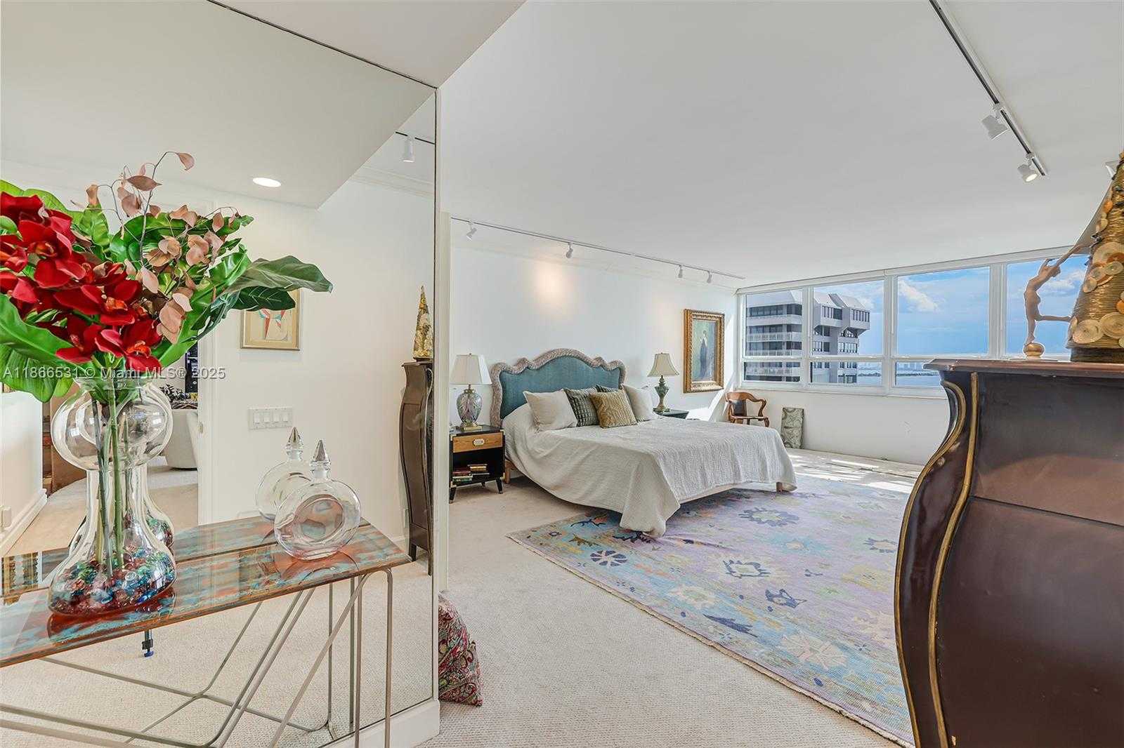 Small Image of 2 GROVE ISLE DR #B1603, Miami Number 6