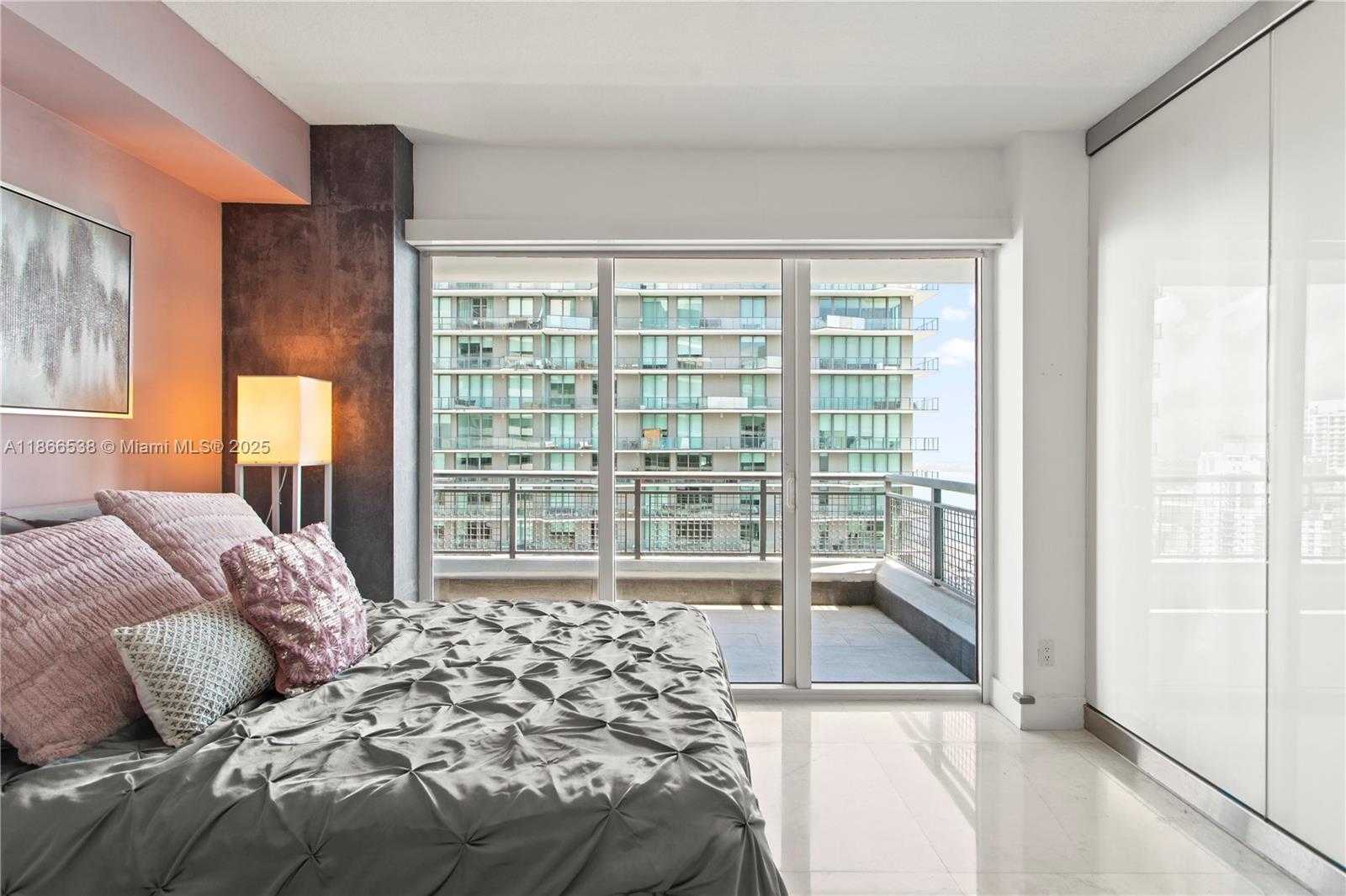 Small Image of 60 SOUTH WEST 13TH ST #4606, Miami Number 18