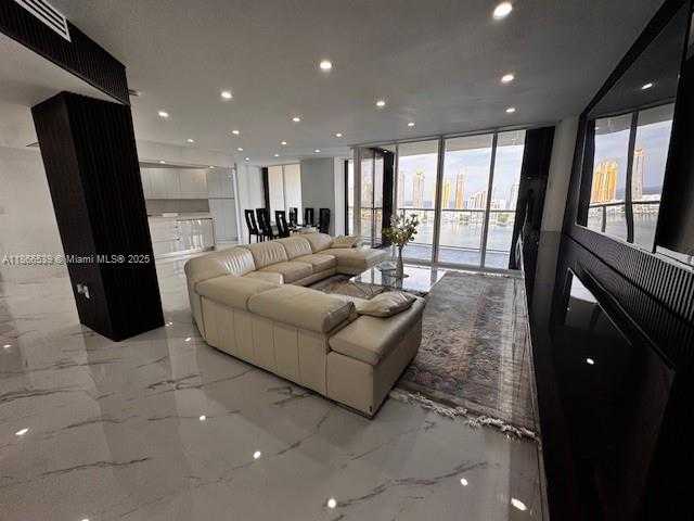 Small Image of 4000 ISLAND BLVD #2301, Aventura Number 15