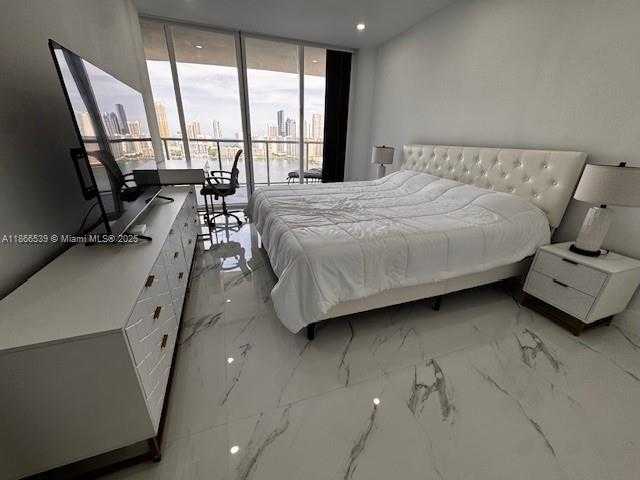 Small Image of 4000 ISLAND BLVD #2301, Aventura Number 18