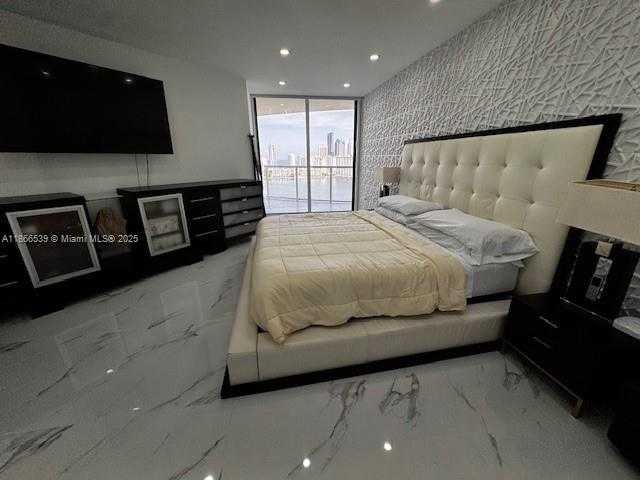 Small Image of 4000 ISLAND BLVD #2301, Aventura Number 20
