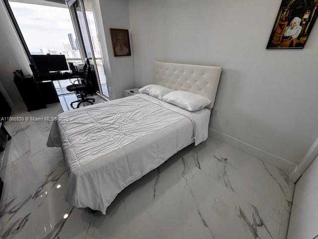Small Image of 4000 ISLAND BLVD #2301, Aventura Number 23