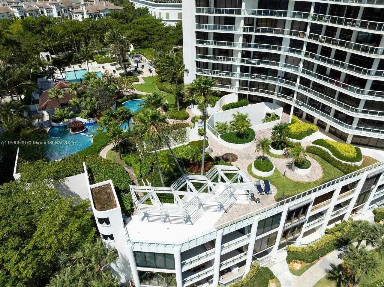 Small Image of 4000 ISLAND BLVD #2301, Aventura Number 25