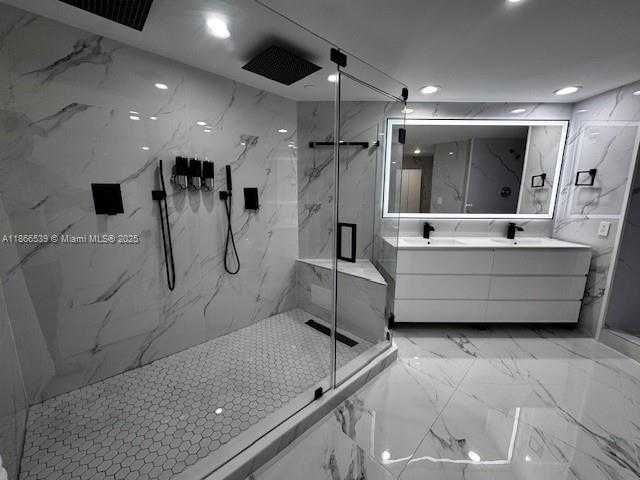 Small Image of 4000 ISLAND BLVD #2301, Aventura Number 6