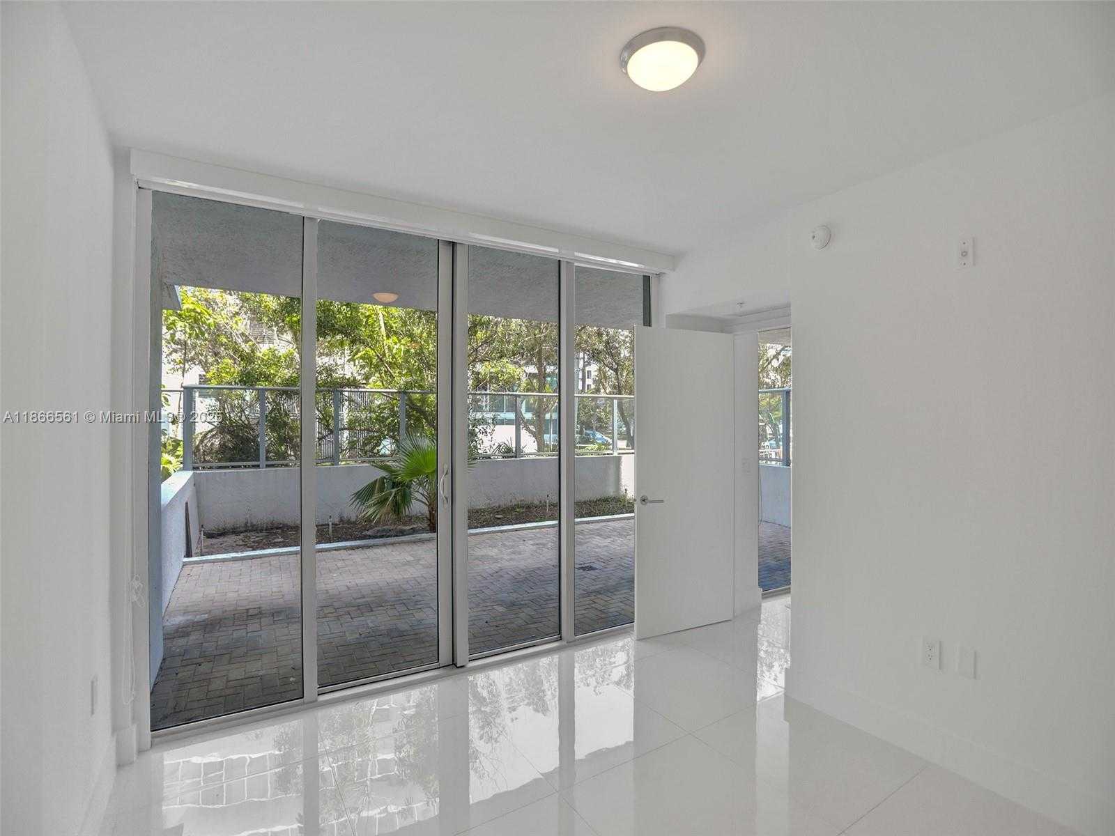 Small Image of 6620 INDIAN CREEK #114, Miami Beach Number 4
