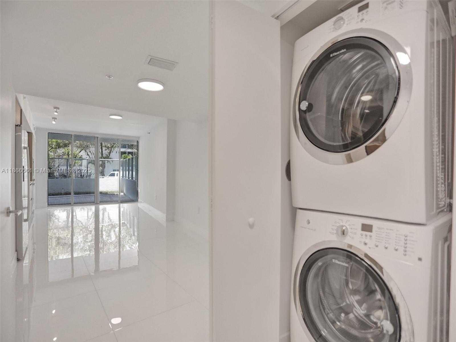 Small Image of 6620 INDIAN CREEK #114, Miami Beach Number 8