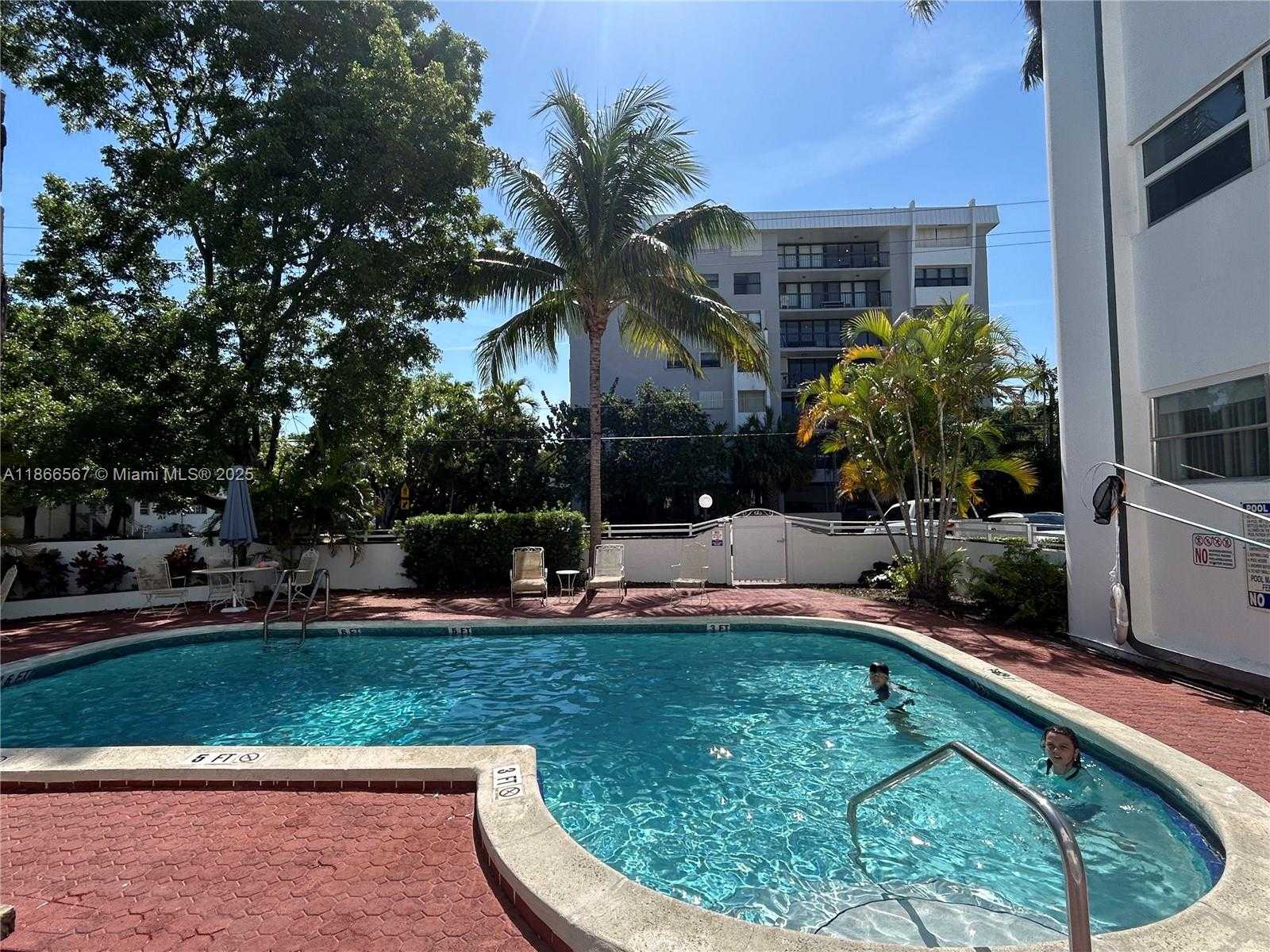 Small Image of 1075 93RD ST #106, Bay Harbor Islands Number 20