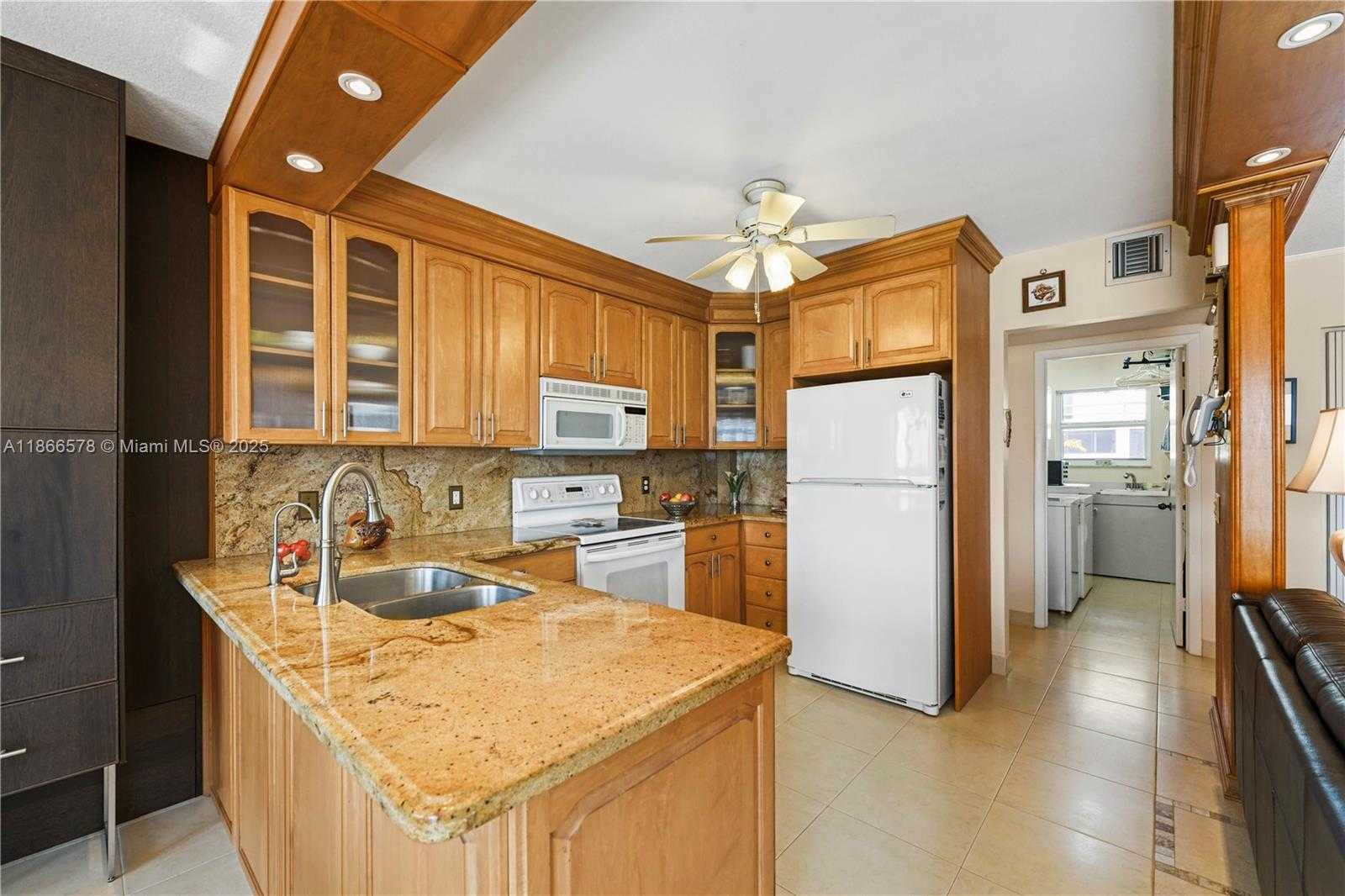 Small Image of 3300 NORTH OCEAN DR #2C, Hollywood Number 10