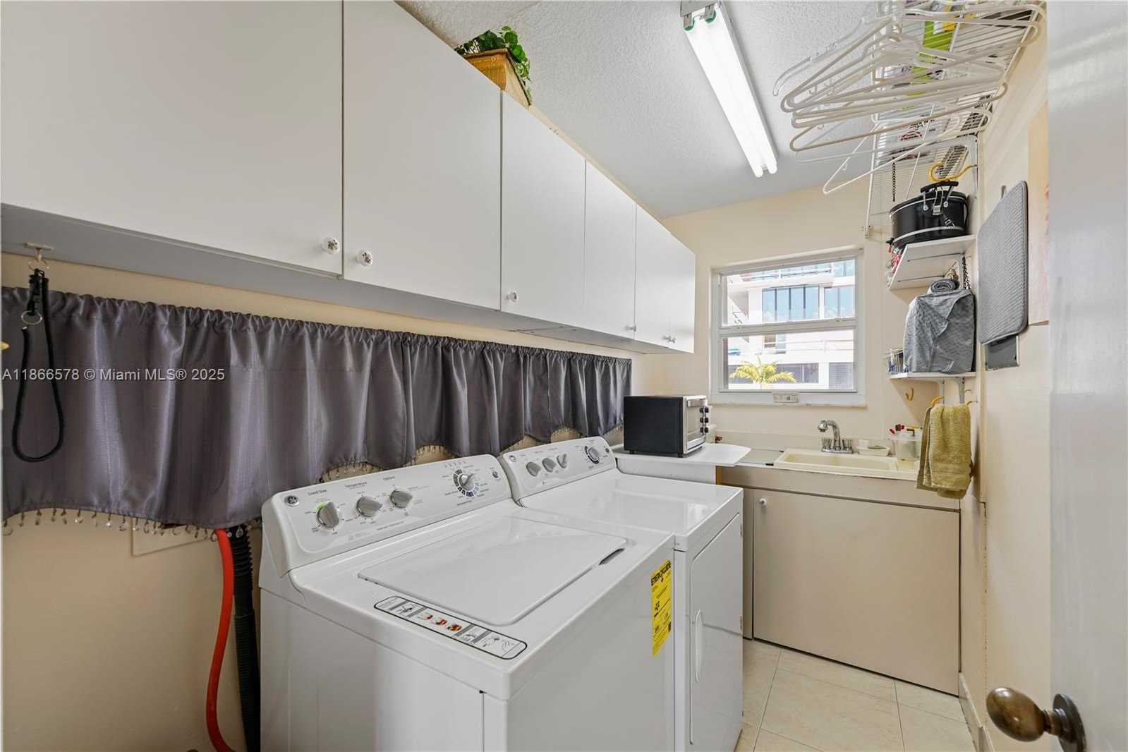 Small Image of 3300 NORTH OCEAN DR #2C, Hollywood Number 23
