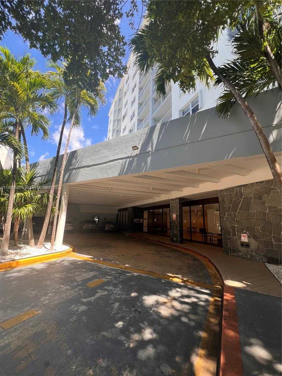 Small Image of 6900 BAY DR #7D, Miami Beach Number 8