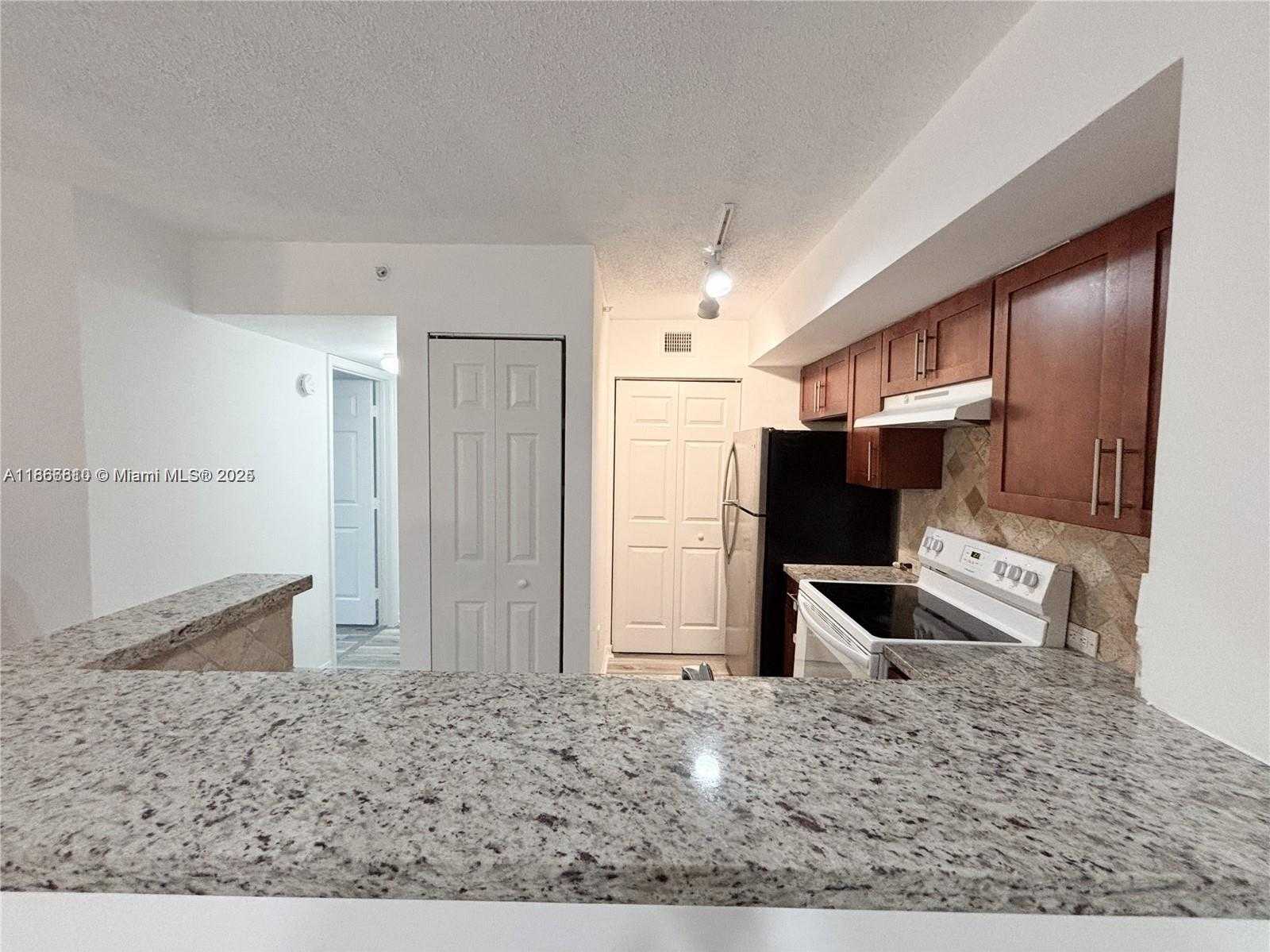 Small Image of 655 SOUTH WEST 111TH WAY #201, Pembroke Pines Number 17