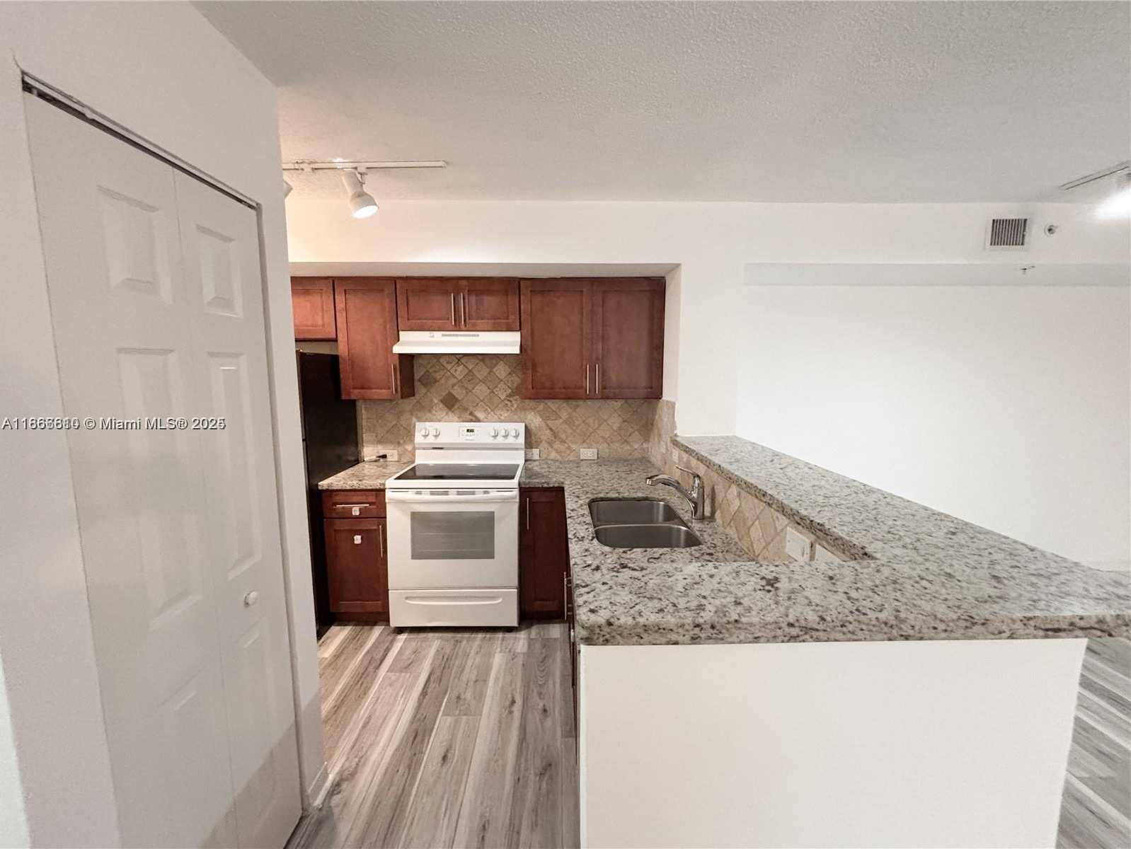 Small Image of 655 SOUTH WEST 111TH WAY #201, Pembroke Pines Number 18