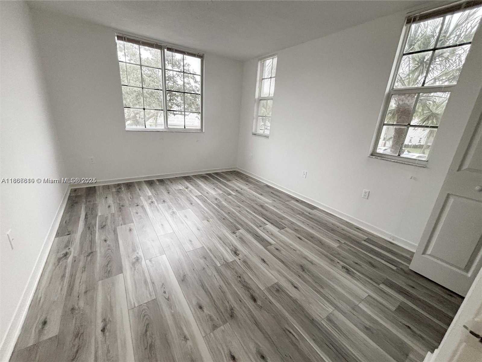 Small Image of 655 SOUTH WEST 111TH WAY #201, Pembroke Pines Number 5