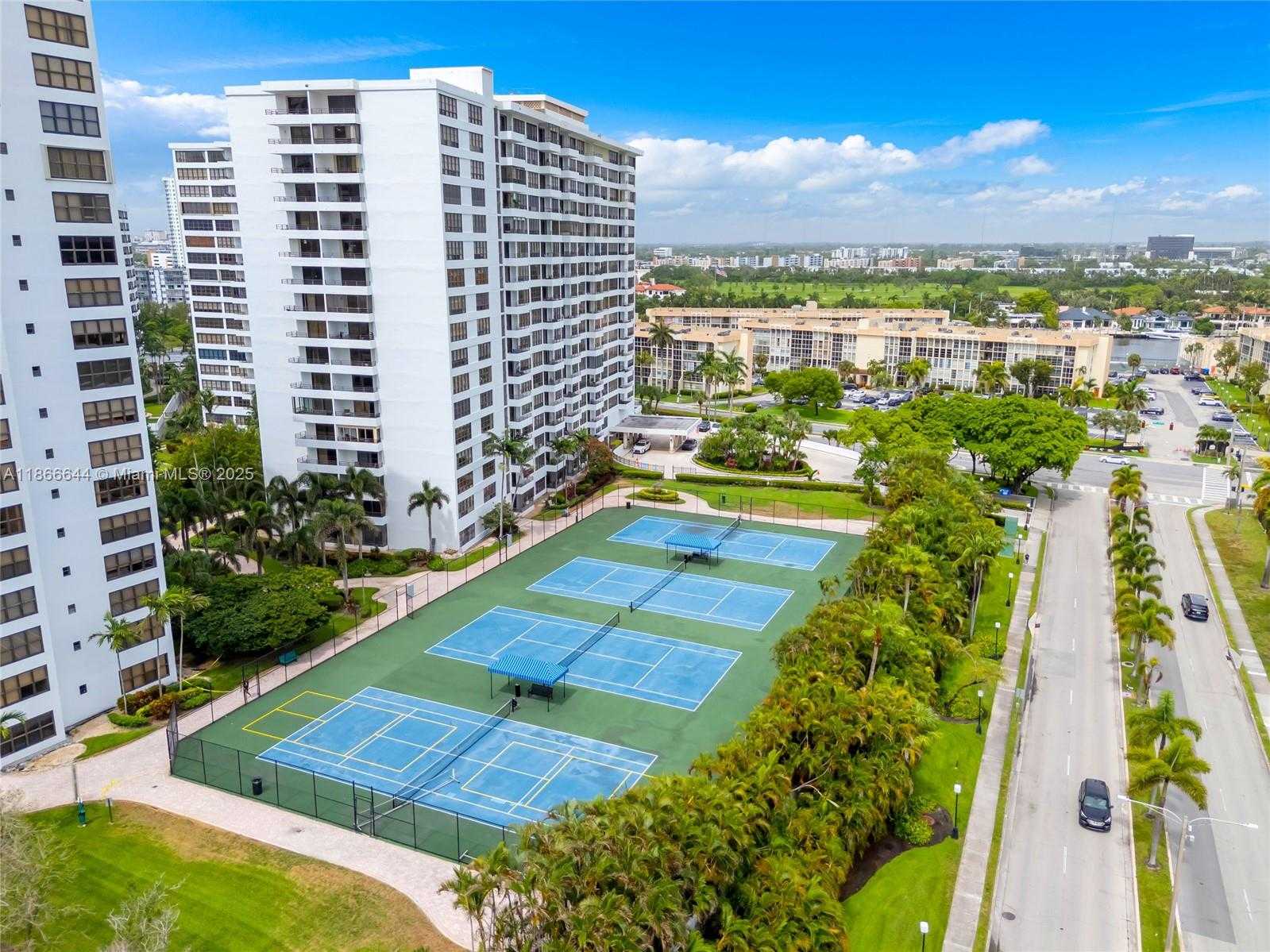 Small Image of 600 THREE ISLANDS BLVD #310, Hallandale Beach Number 40