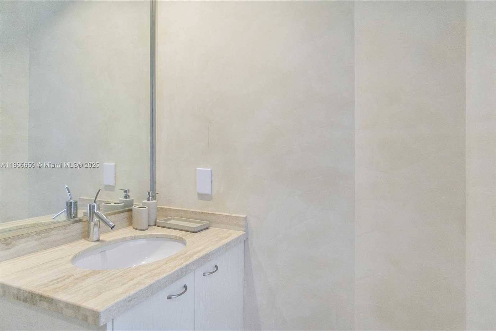 Small Image of 15811 COLLINS AVE #2606, Sunny Isles Beach Number 32