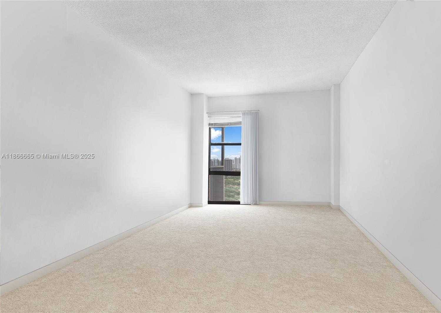Small Image of 20301 WEST COUNTRY CLUB DR #PH-28, Aventura Number 4