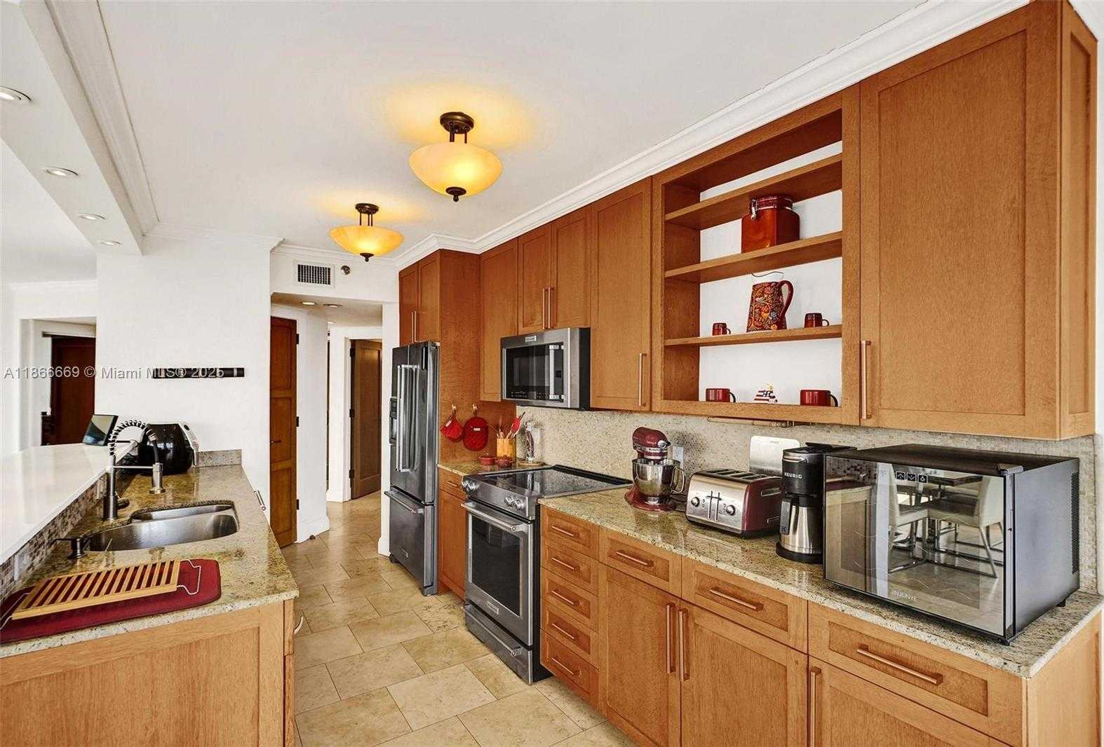 Small Image of 1000 WEST ISLAND BLVD #1909, Aventura Number 11