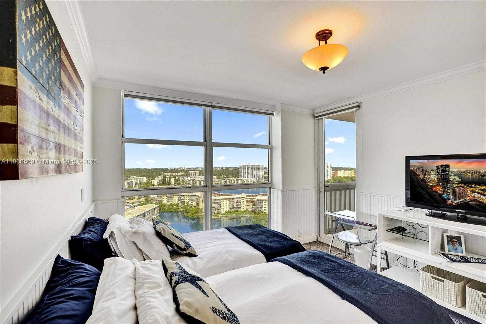 Small Image of 1000 WEST ISLAND BLVD #1909, Aventura Number 24
