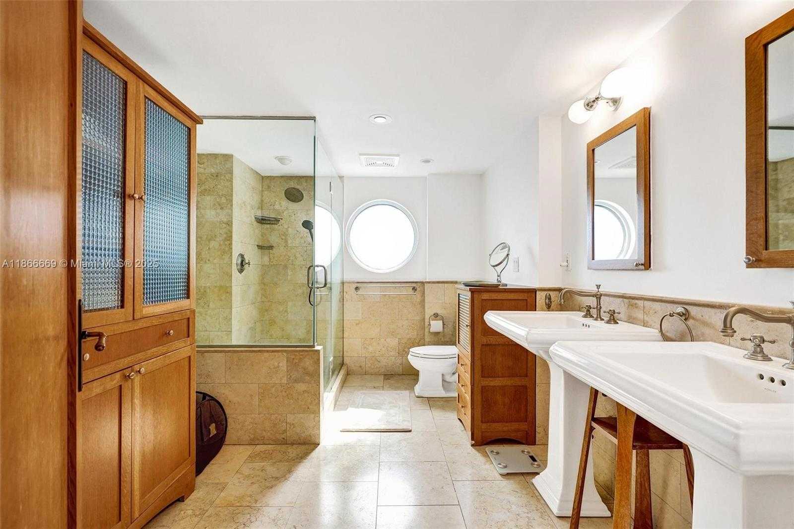 Small Image of 1000 WEST ISLAND BLVD #1909, Aventura Number 28