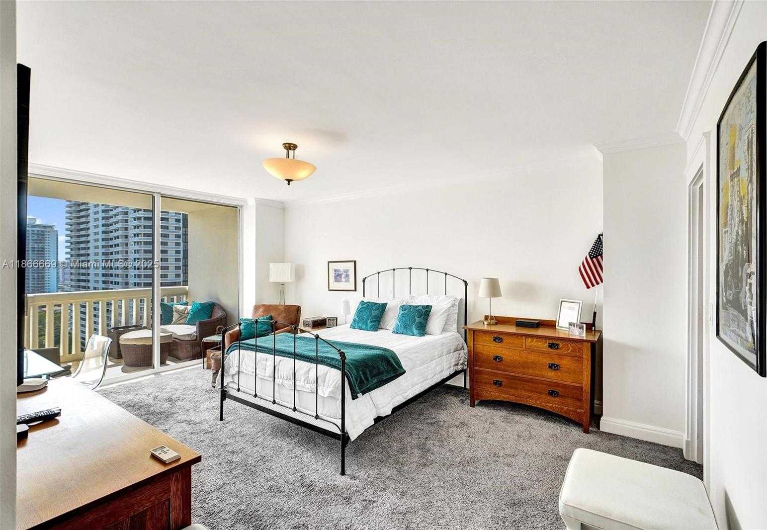 Small Image of 1000 WEST ISLAND BLVD #1909, Aventura Number 29