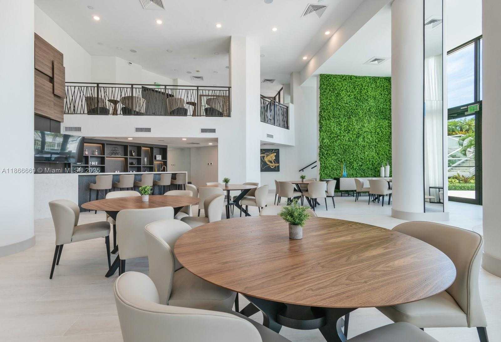 Small Image of 1000 WEST ISLAND BLVD #1909, Aventura Number 42