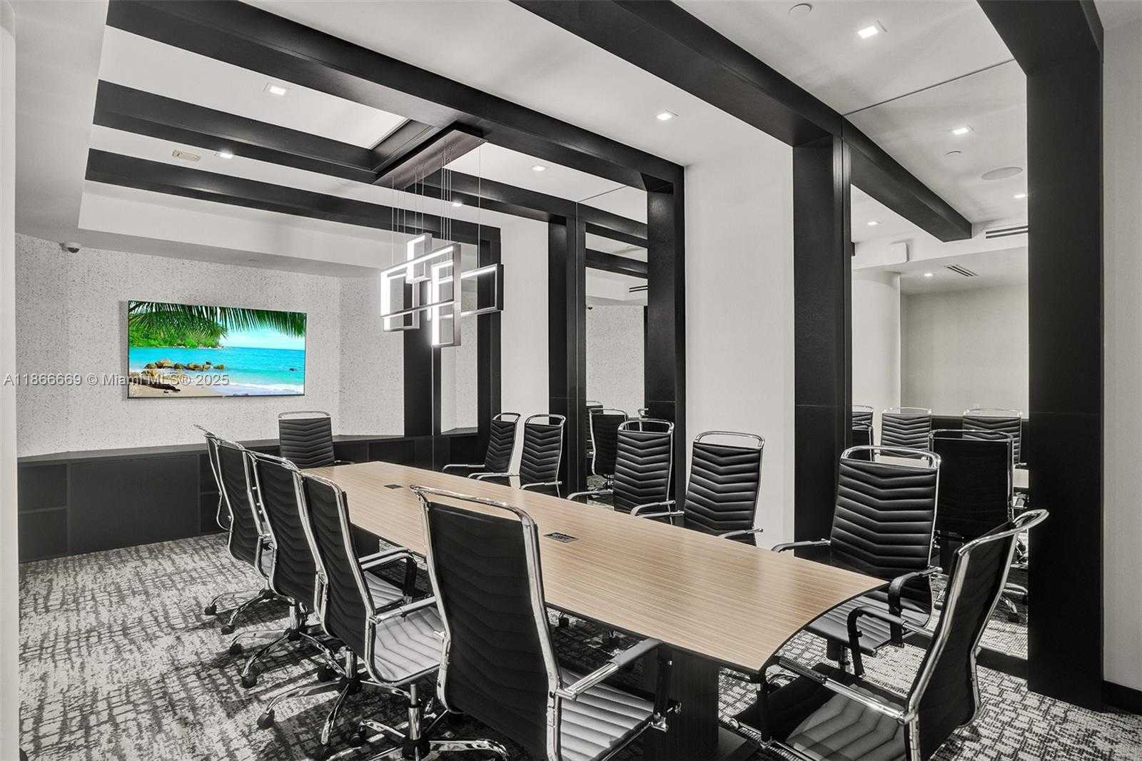Small Image of 1000 WEST ISLAND BLVD #1909, Aventura Number 46