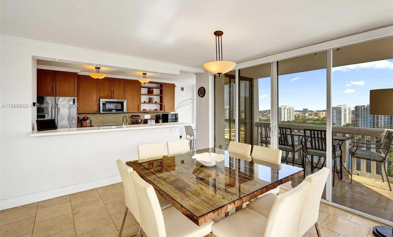 Small Image of 1000 WEST ISLAND BLVD #1909, Aventura Number 5