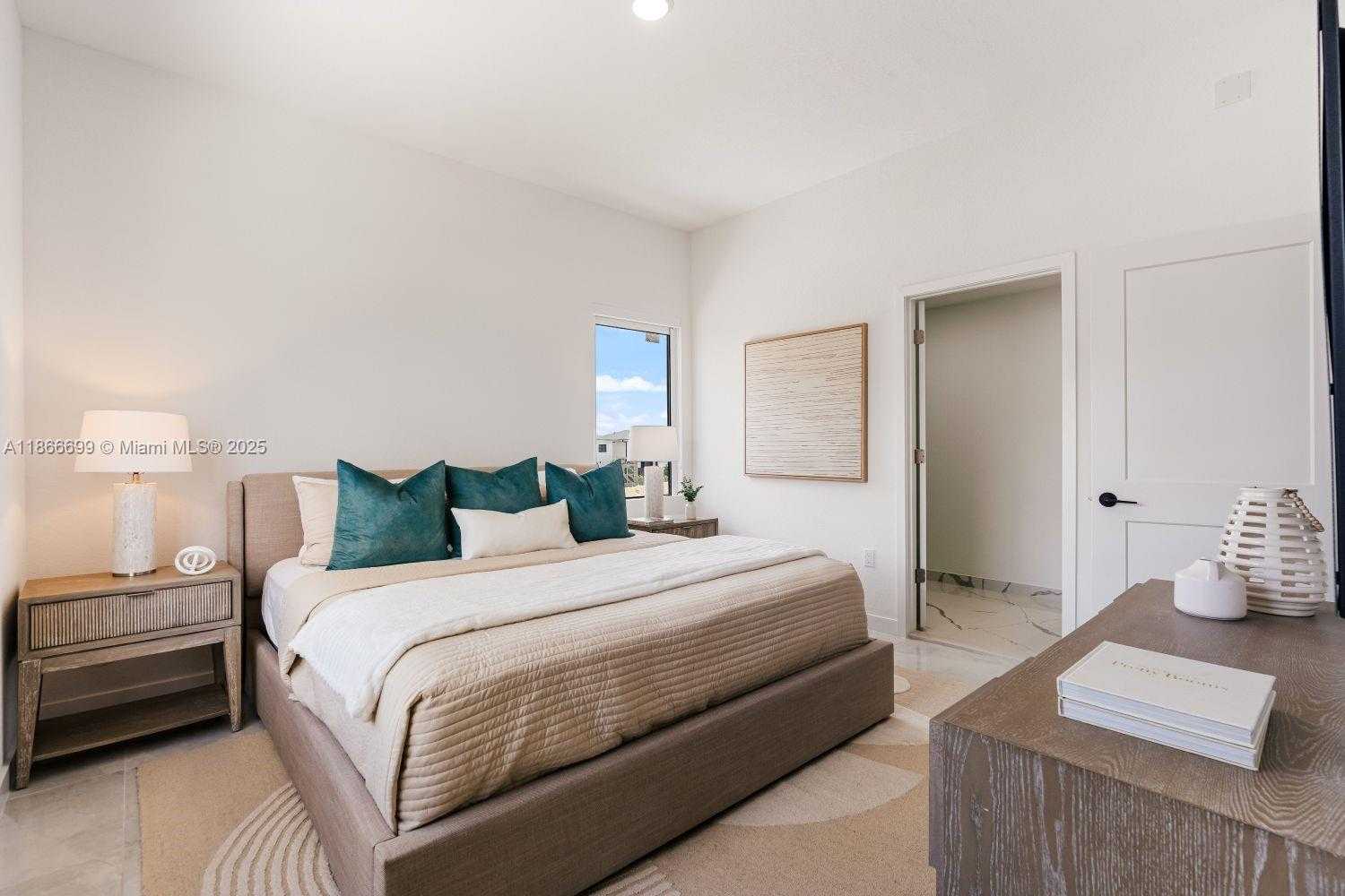 Small Image of 641 NORTH WEST 13 CT, Florida City Number 8