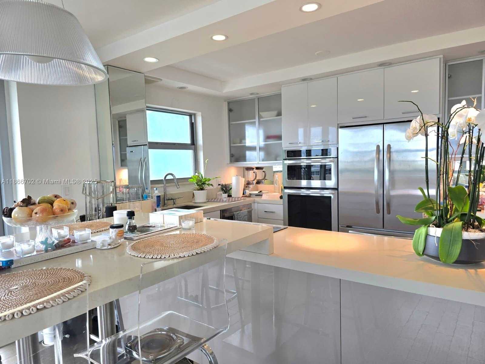 Small Image of 5 ISLAND AVE #5J, Miami Beach Number 10