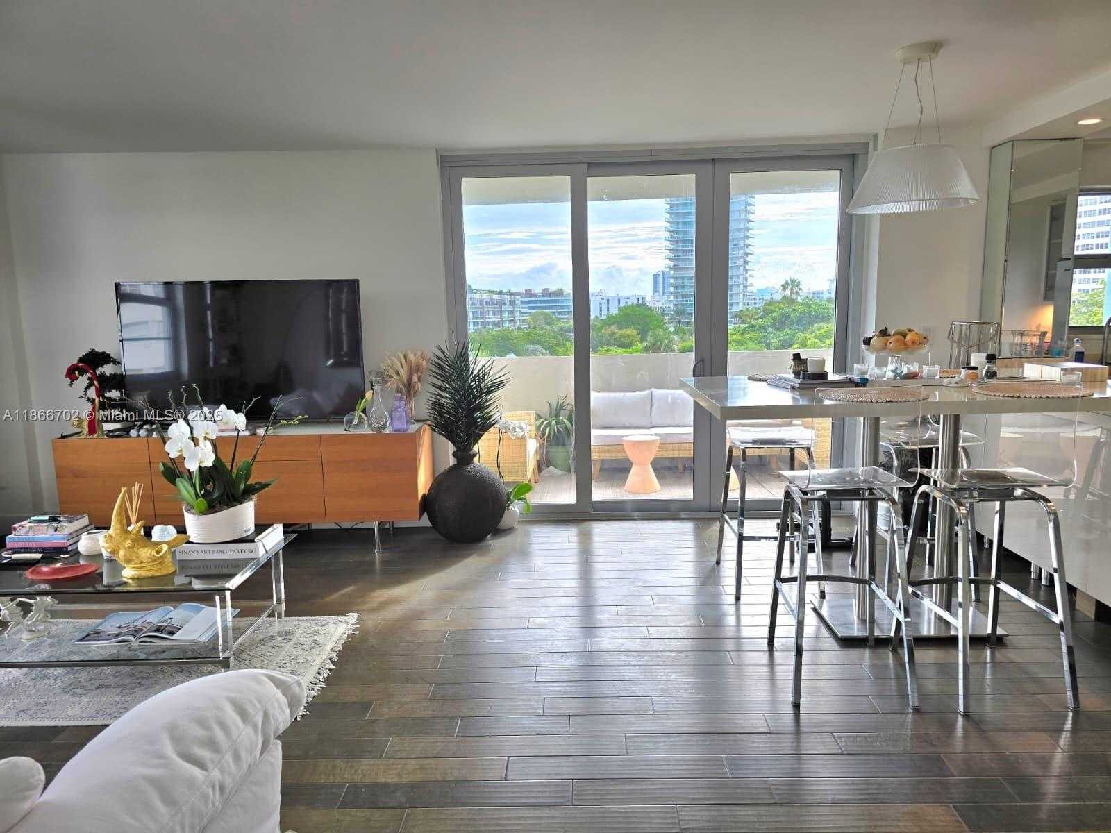 Small Image of 5 ISLAND AVE #5J, Miami Beach Number 14