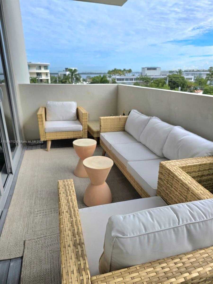 Small Image of 5 ISLAND AVE #5J, Miami Beach Number 3