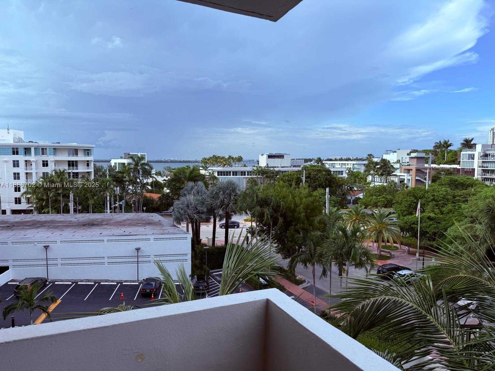 Small Image of 5 ISLAND AVE #5J, Miami Beach Number 4