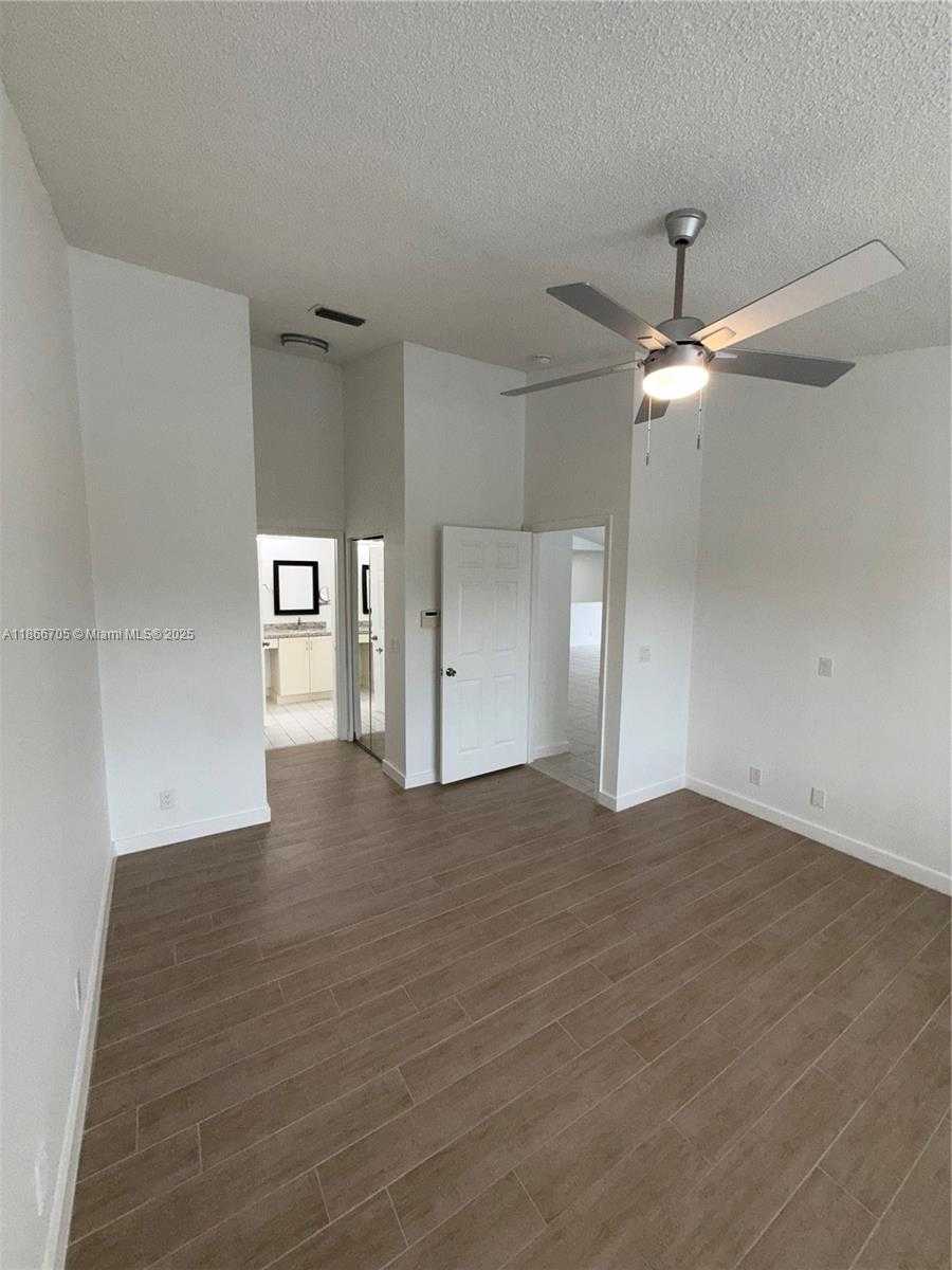 Small Image of 7887 LAINA LN #3, Boynton Beach Number 8