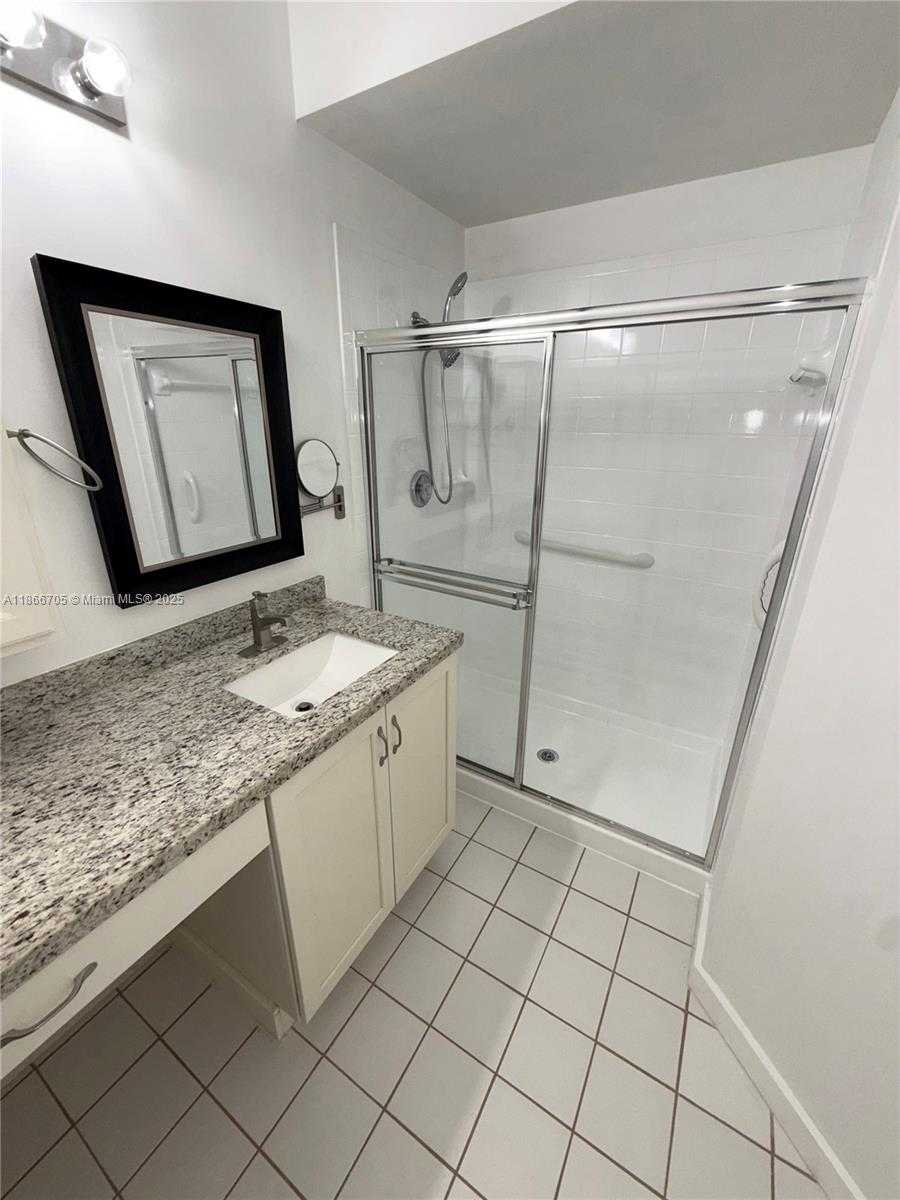 Small Image of 7887 LAINA LN #3, Boynton Beach Number 9