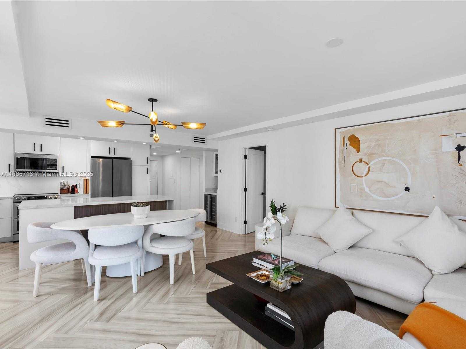 Small Image of 770 CLAUGHTON ISLAND DR #701, Miami Number 13