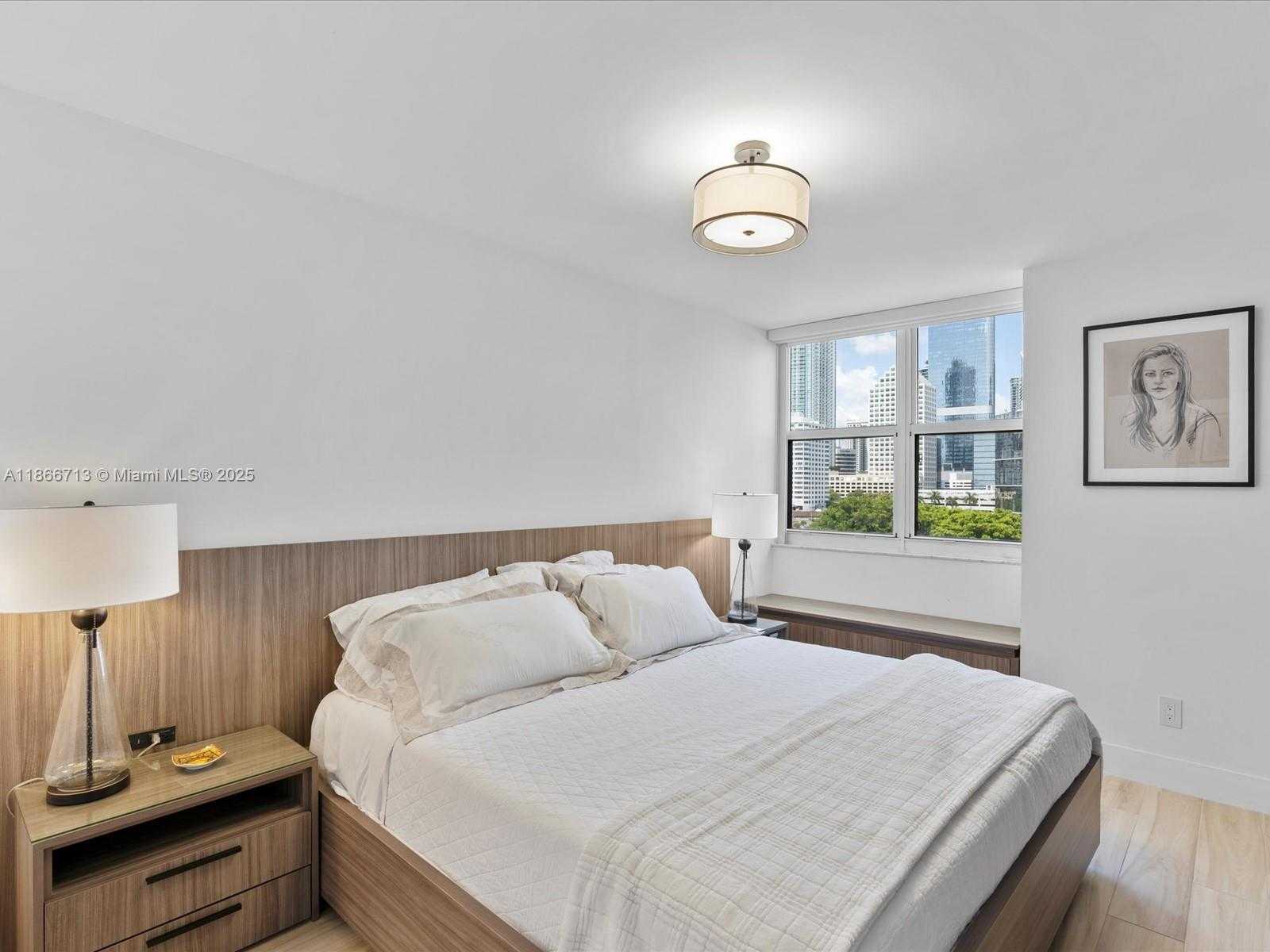 Small Image of 770 CLAUGHTON ISLAND DR #701, Miami Number 15